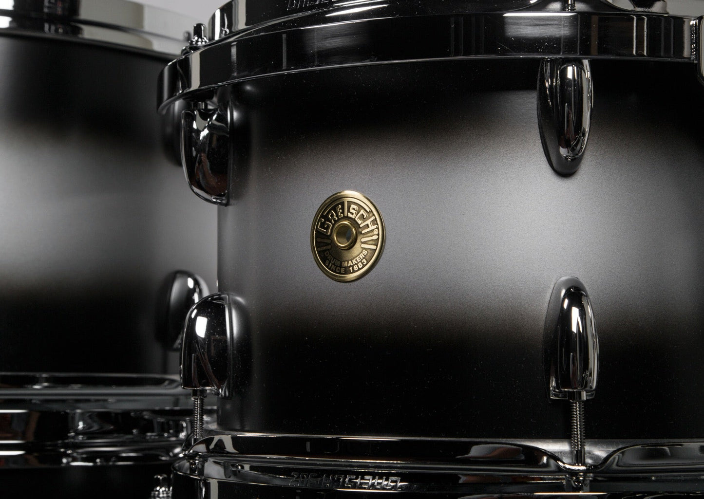 Gretsch Broadkaster 5pc Kit - Satin Silver to Black Duco -Finish Checking-