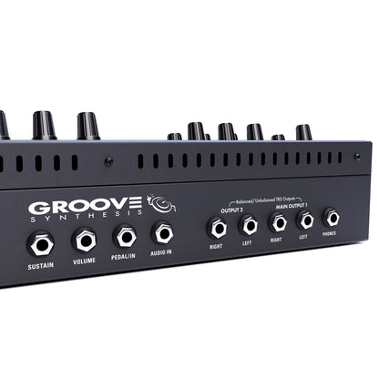 Groove Synthesis 3rd Wave 8 Voice Wavetable Desktop Module